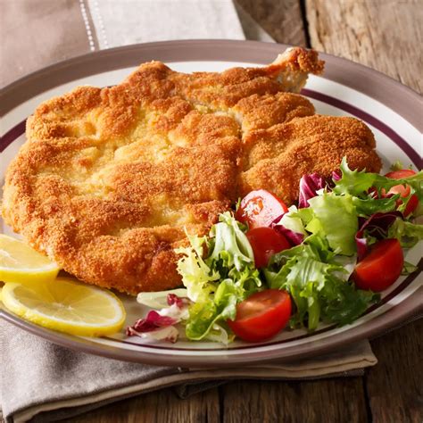 infografia comparando la milanesa, cotoletta y schnitzel