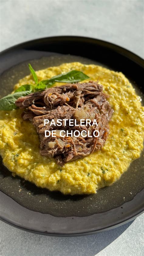 Infografía: Proceso de elaboración de la pastelera de choclo, desde el maíz hasta la crema espesa.
