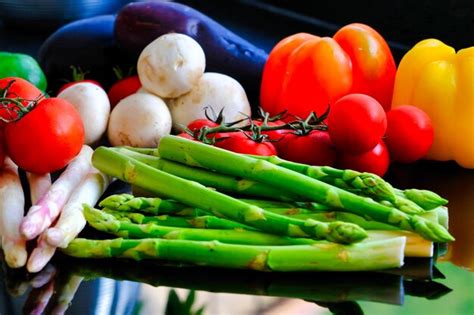 Foto: Verduras variadas (champiñones, espárragos, pimientos) para soufflé