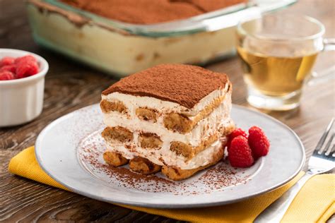 Imagen de un tiramisú, postre clásico que utiliza mascarpone