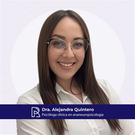 Retrato profesional de la Dra. Alejandra Parra