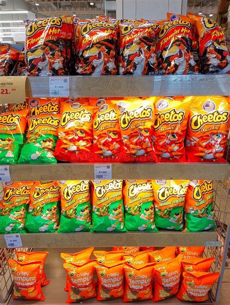 Foto de una variedad de Cheetos de Queso en un bol