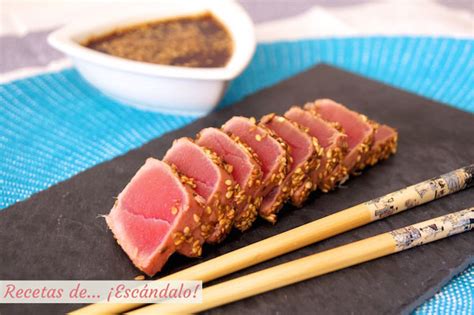 tataki de atún rojo con costra de sésamo y salsa ponzu
