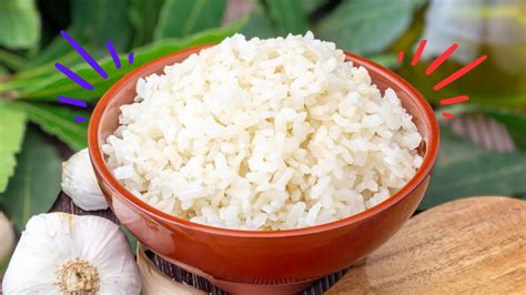 Arroz de sushi recién cocido y preparado
