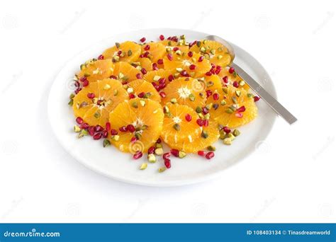 Foto de Keşkül decorado con pistachos y granadas