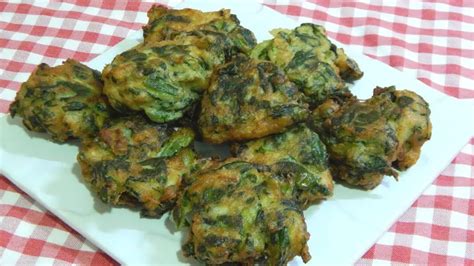 buñuelos de acelga dorados y esponjosos