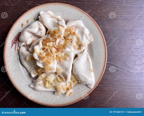 Plato de Pierogi, un plato típico polaco