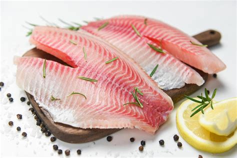 Imagen de filetes de pescado listos para cocinar