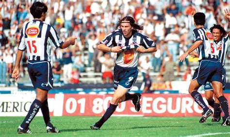 Foto de Jesús Arellano en sus inicios como futbolista con Monterrey