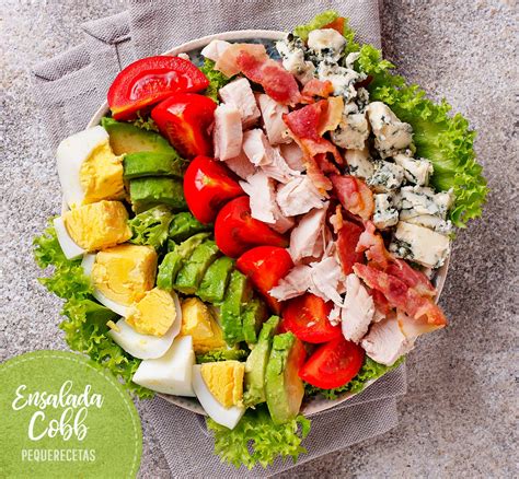 Foto de diversas ensaladas frescas y saludables