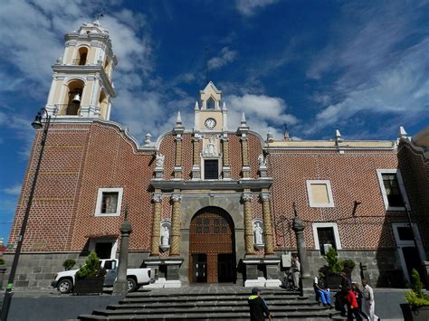 Fachada de la Parroquia San José de El Manzano