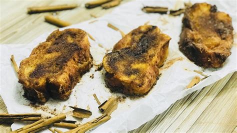 Ilustración de torrijas caseras recién hechas