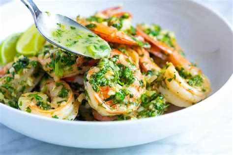 Ingredientes para camarones con mantequilla y limón