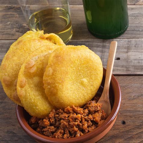 Imagen de tortos de maíz asturianos como ejemplo de platos tradicionales.