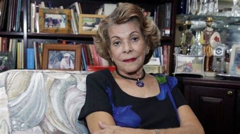 Retrato de la escritora Rosa María Britton