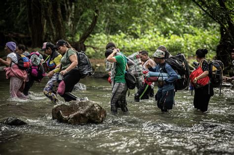 Imagen conceptual sobre la migración y la búsqueda de un futuro mejor
