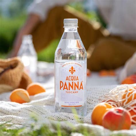 Plato gourmet maridado con agua Acqua Panna