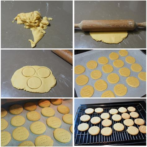 Proceso de estirado y corte de masa para alfajores de maicena con un cortador redondo.