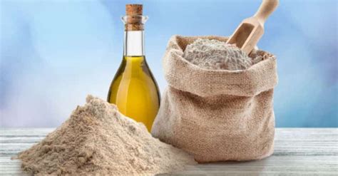 Ingredientes básicos para matzá: harina, agua y opcionalmente sal y aceite.
