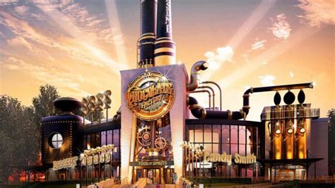 Diseño de producción: el set de la fábrica de chocolate de Willy Wonka recreado en los estudios Pinewood
