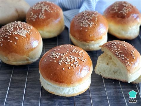 Masa de pan de papa levada y lista para formar los bollos