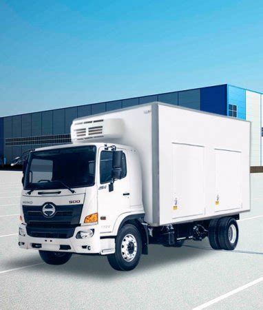 Foto: Camión refrigerado de carga pesada en paso fronterizo