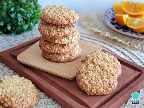 foto de galletas sencillas de avena, naranja y zanahoria listas para comer
