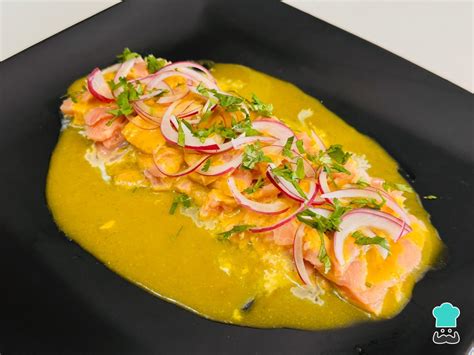 Foto: Ingredientes para tiradito de salmón (salmón fresco, ají amarillo, maracuyá, lima, cebolla roja, cilantro)