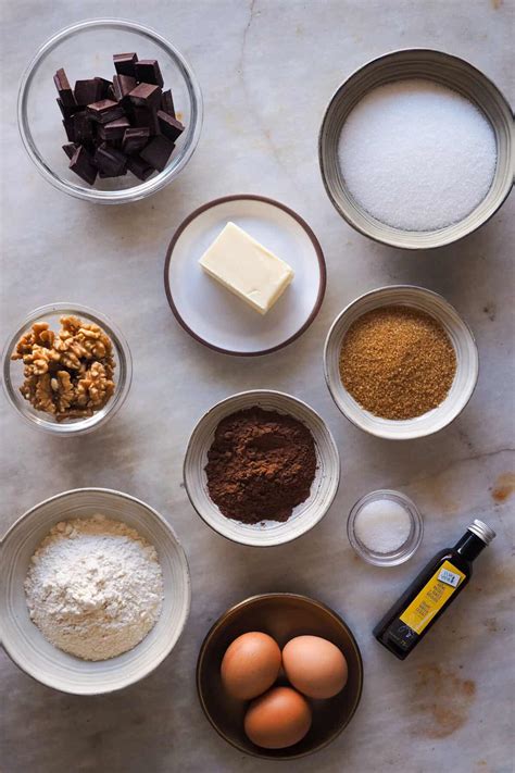 Ingredientes para brownies de chocolate negro y marihuana