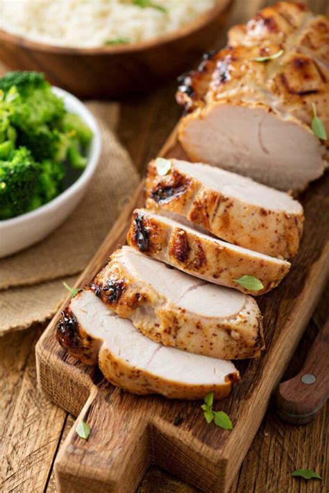 Pechuga de pavo con miel y mostaza al horno, ya cocinada y cortada