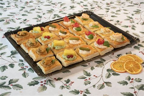 Fotografía de diferentes moñitos de factura con rellenos variados