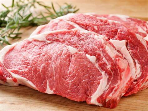 infografía sobre cómo salar un bistec grueso con antelación