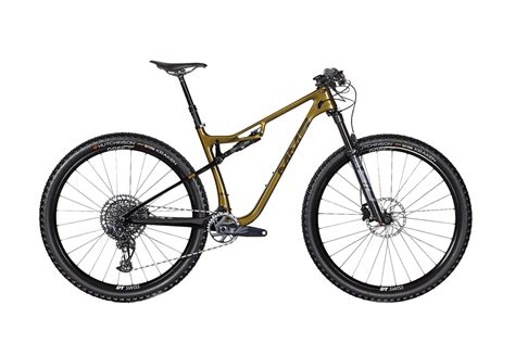 Colección de bicicletas Salsa en un entorno de aventura