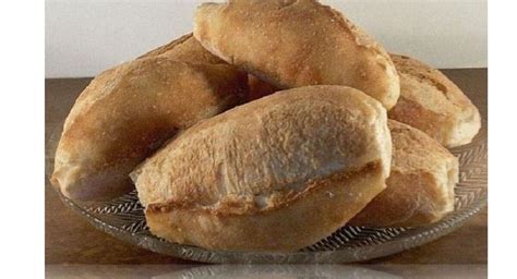 Foto de marraqueta boliviana (pan de batalla)