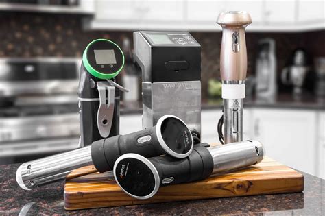 Imagen de varios modelos de termocirculadores sous vide de diferentes marcas y tamaños.