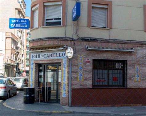 Ilustración de la fachada del bar Torremolinos