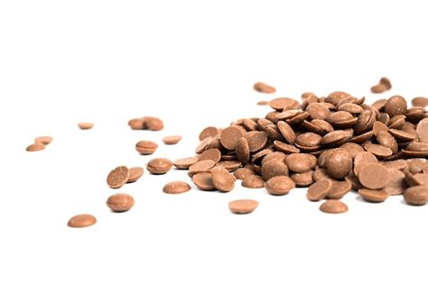 Primer plano de chips de chocolate semi-amargos