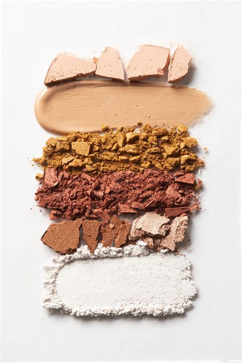 Infografía comparativa de texturas de maquillaje en mousse