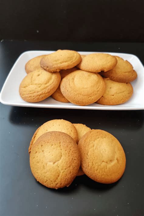Galletas de mantequilla caseras recién horneadas