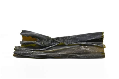 láminas de alga kombu secas y rehidratadas