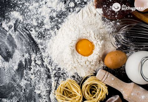 Infografía con los ingredientes básicos para hacer pasta fresca: harina, huevo, sal y opcionalmente aceite.
