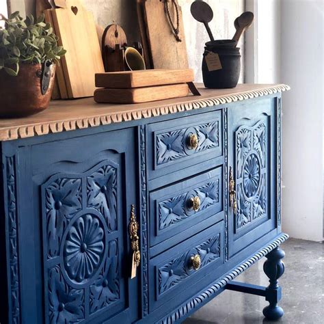 Mueble de madera restaurado y teñido con nogalina