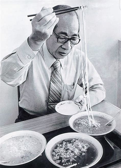 Retrato de Momofuku Ando, inventor del ramen instantáneo