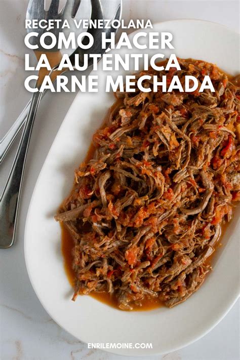 Carne mechada deshilachada y jugosa, lista para usar en el sándwich