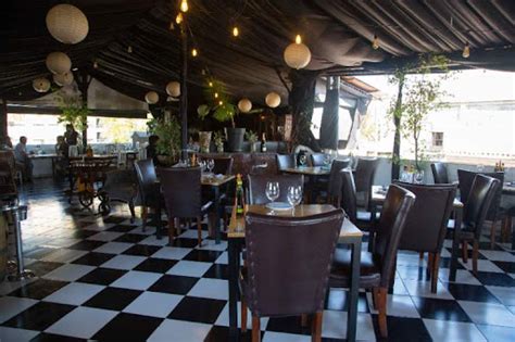 Fachada de la casona de Squella Restaurant