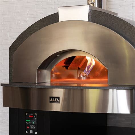 Horno de pizza a gas profesional en acción