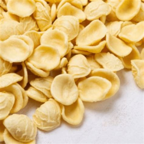 Comparación visual de Orecchiette italianas y Maoerduo chinos
