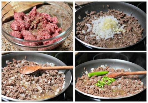 Primer plano de un sartén con cebolla salteada y carne molida dorándose, con especias añadidas.