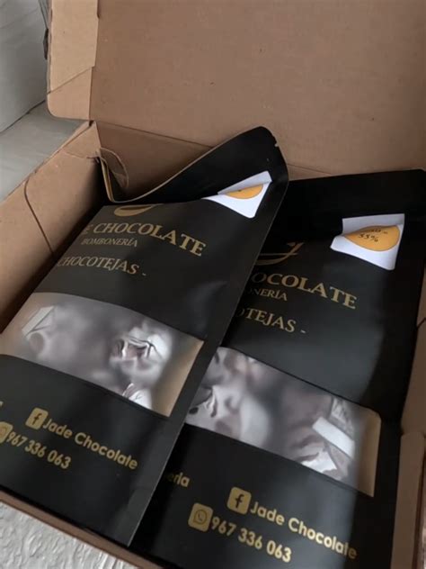 Infografía comparativa entre chocolate real y cobertura sucedánea