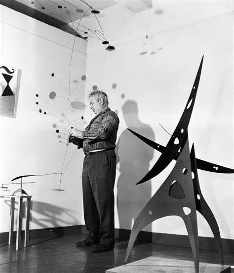 Ejemplo de un estable de Alexander Calder